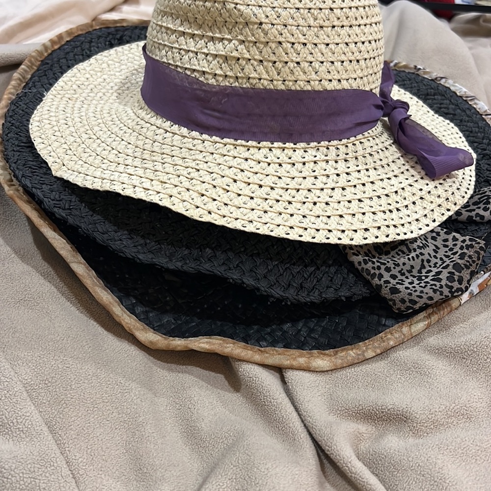 Bundle Of Draw Hats Different Colors , Sizes Or B… - image 8